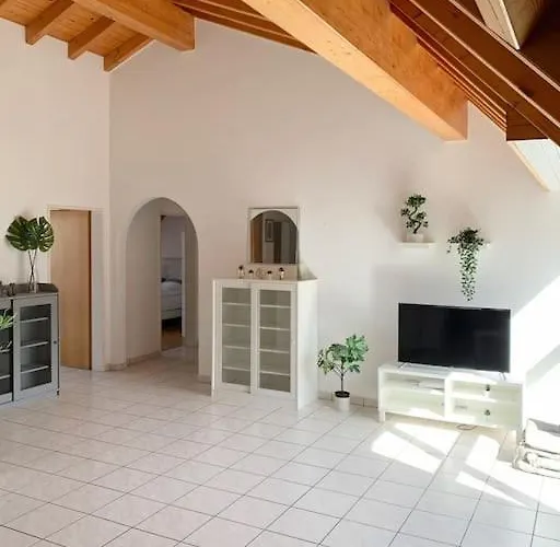Charming Penthouse With Veranda In The Center Of Brig